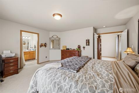 18623 115th Avenue E Puyallup WA 98374