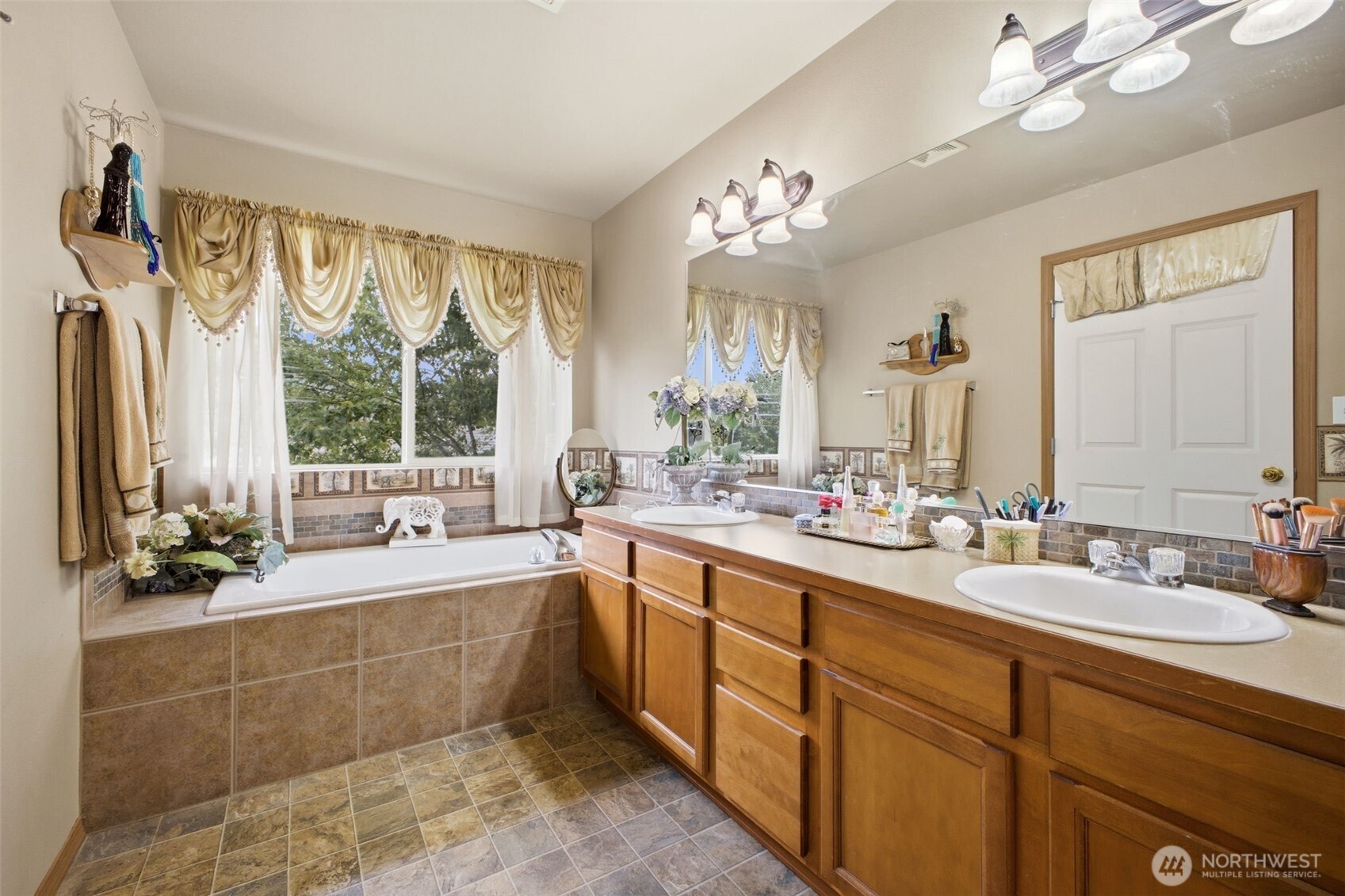 18623 115th Avenue E Puyallup WA 98374