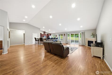 946 Paine Road Castle Rock WA 98611