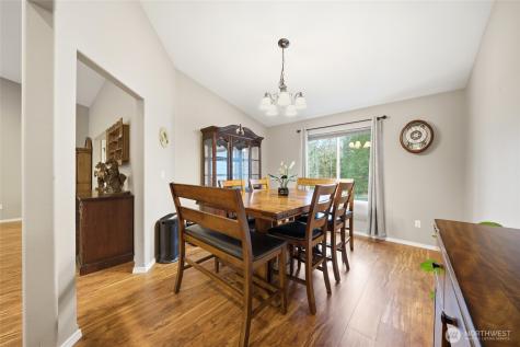 946 Paine Road Castle Rock WA 98611