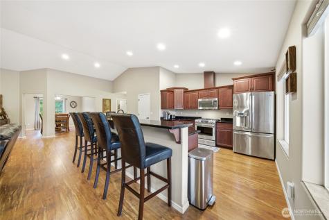 946 Paine Road Castle Rock WA 98611