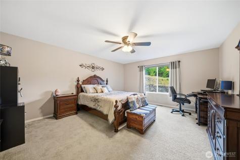 946 Paine Road Castle Rock WA 98611