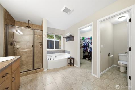 946 Paine Road Castle Rock WA 98611