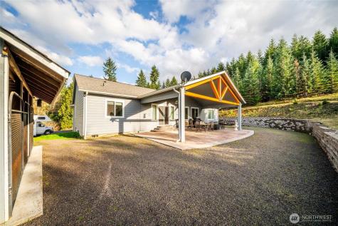 946 Paine Road Castle Rock WA 98611