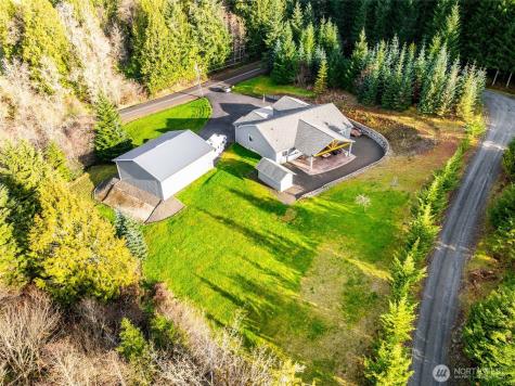 946 Paine Road Castle Rock WA 98611