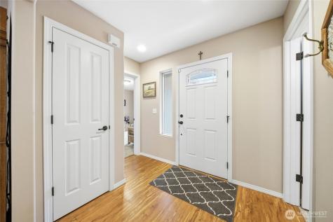 946 Paine Road Castle Rock WA 98611