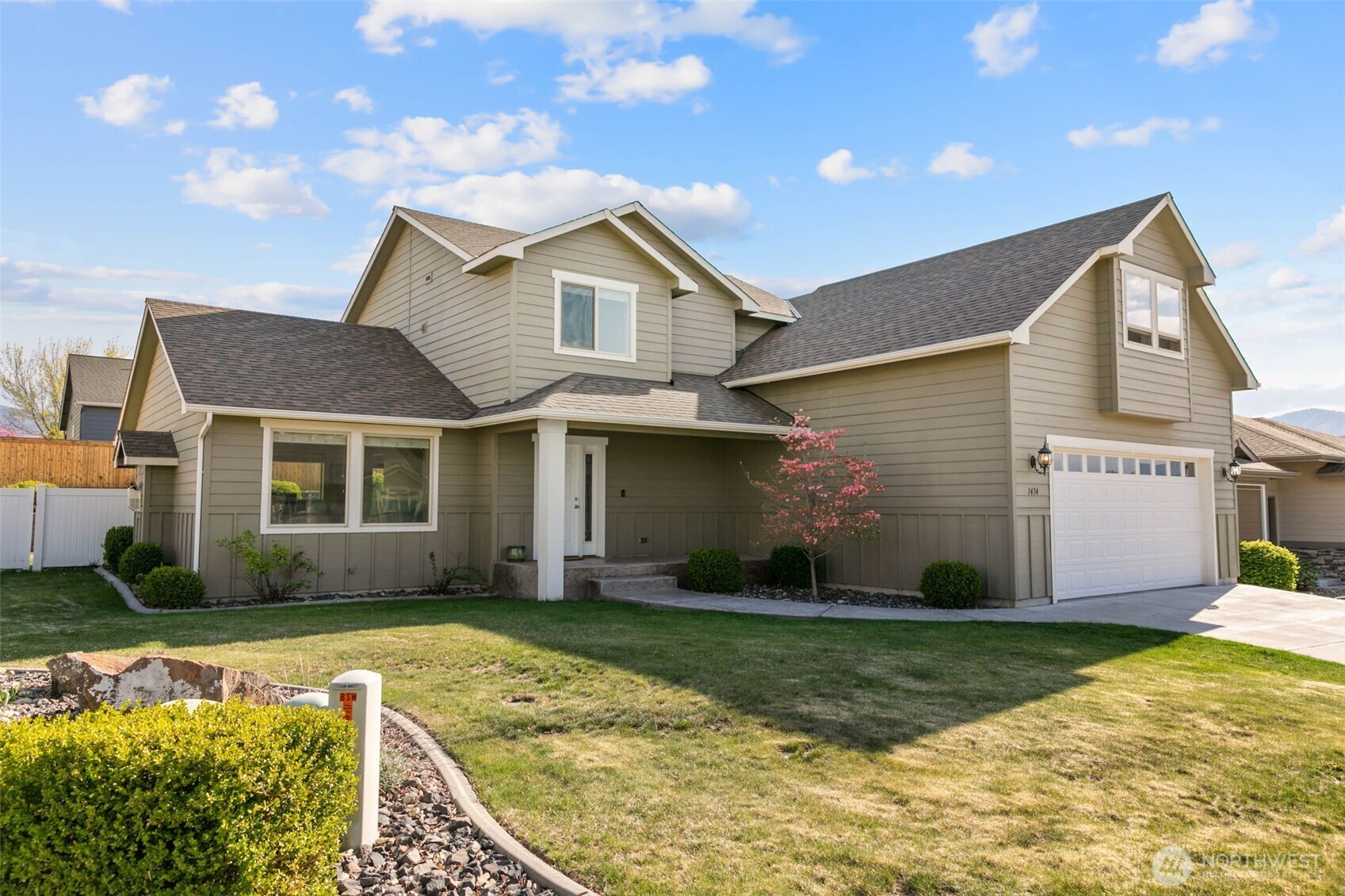 1434 Copper Loop East Wenatchee WA 98802