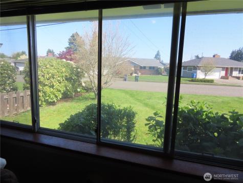 2108 Tacoma Road E Puyallup WA 98371