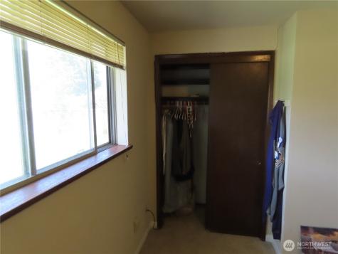 2108 Tacoma Road E Puyallup WA 98371
