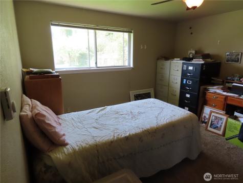 2108 Tacoma Road E Puyallup WA 98371
