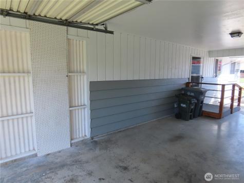 2108 Tacoma Road E Puyallup WA 98371