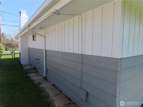 2108 Tacoma Road E Puyallup WA 98371