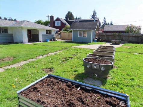 2108 Tacoma Road E Puyallup WA 98371