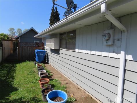 2108 Tacoma Road E Puyallup WA 98371