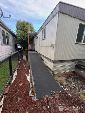 7031 NE 175th Street Kenmore WA 98028