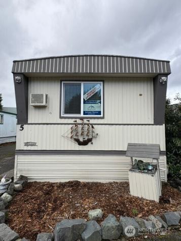 7031 NE 175th Street Kenmore WA 98028