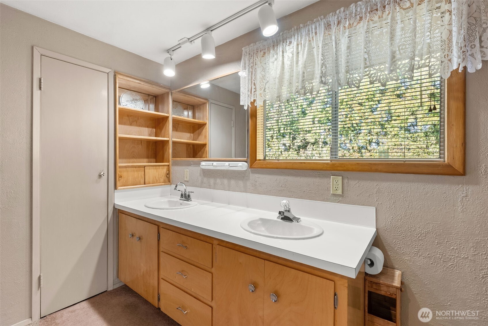 1480 Rush Road Chehalis WA 98532