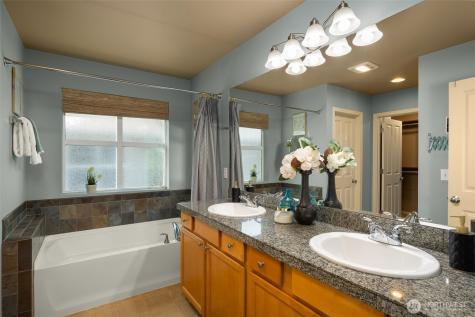 6022 29th Avenue SW Seattle WA 98126