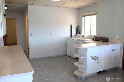 10 W Dewberry Avenue Omak WA 98841