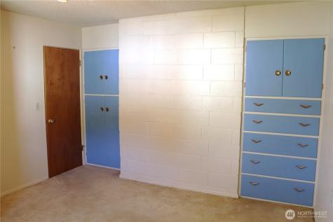 10 W Dewberry Avenue Omak WA 98841
