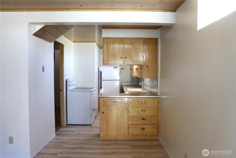 10 W Dewberry Avenue Omak WA 98841