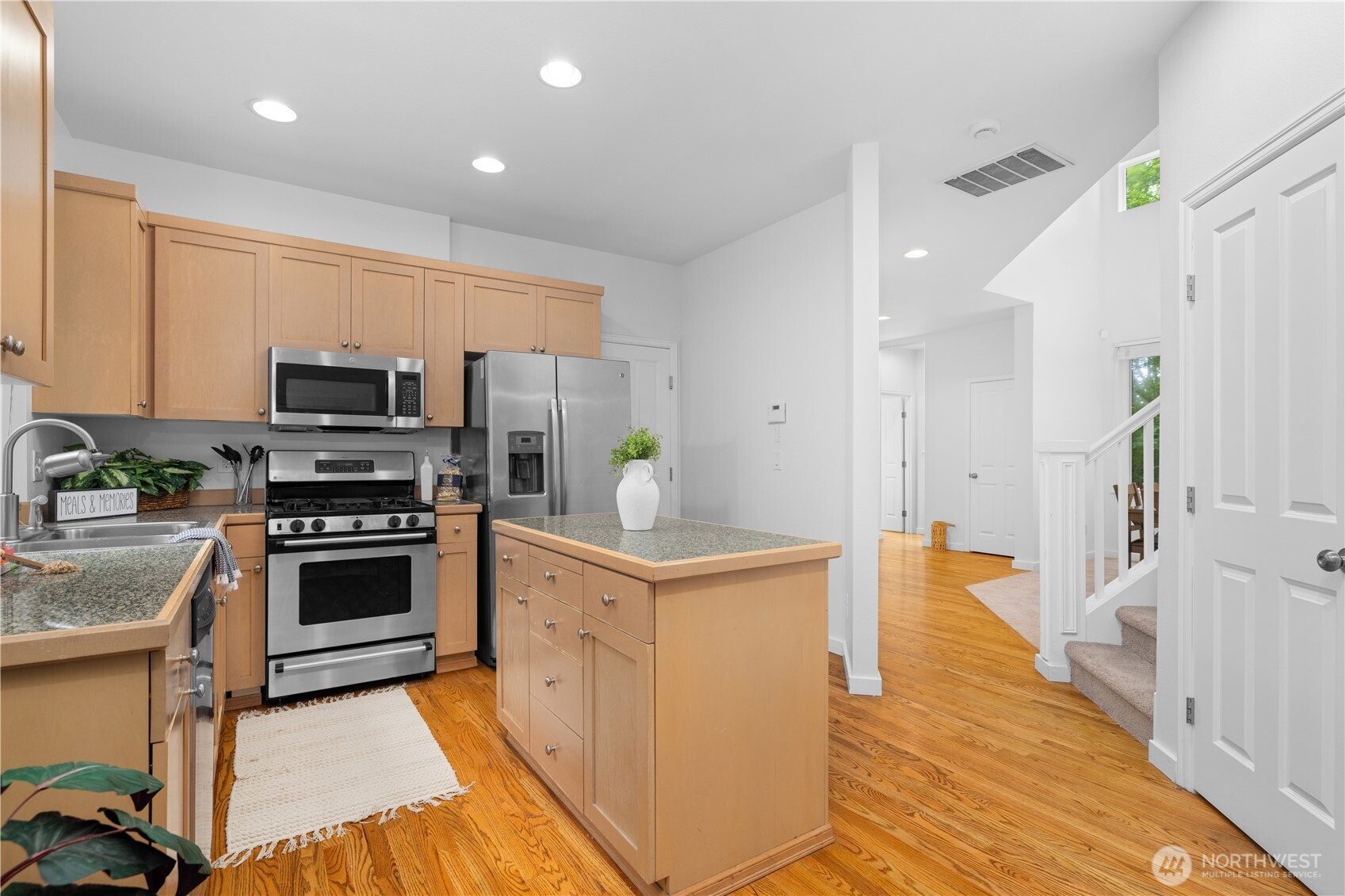 22526 SE 12th Place Sammamish WA 98075