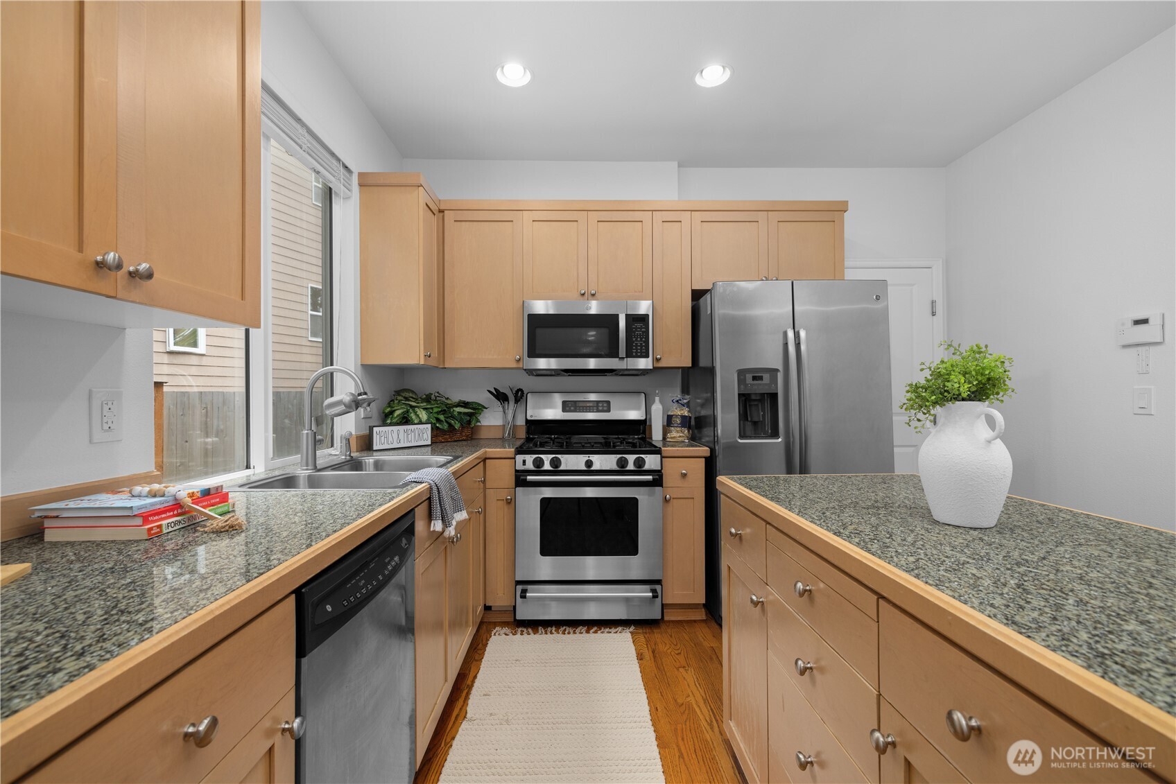 22526 SE 12th Place Sammamish WA 98075