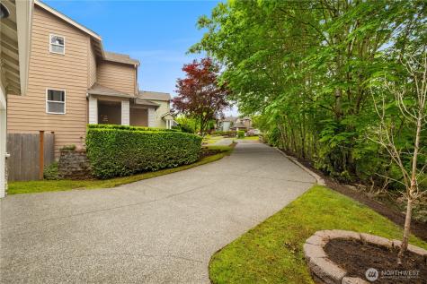 22526 SE 12th Place Sammamish WA 98075