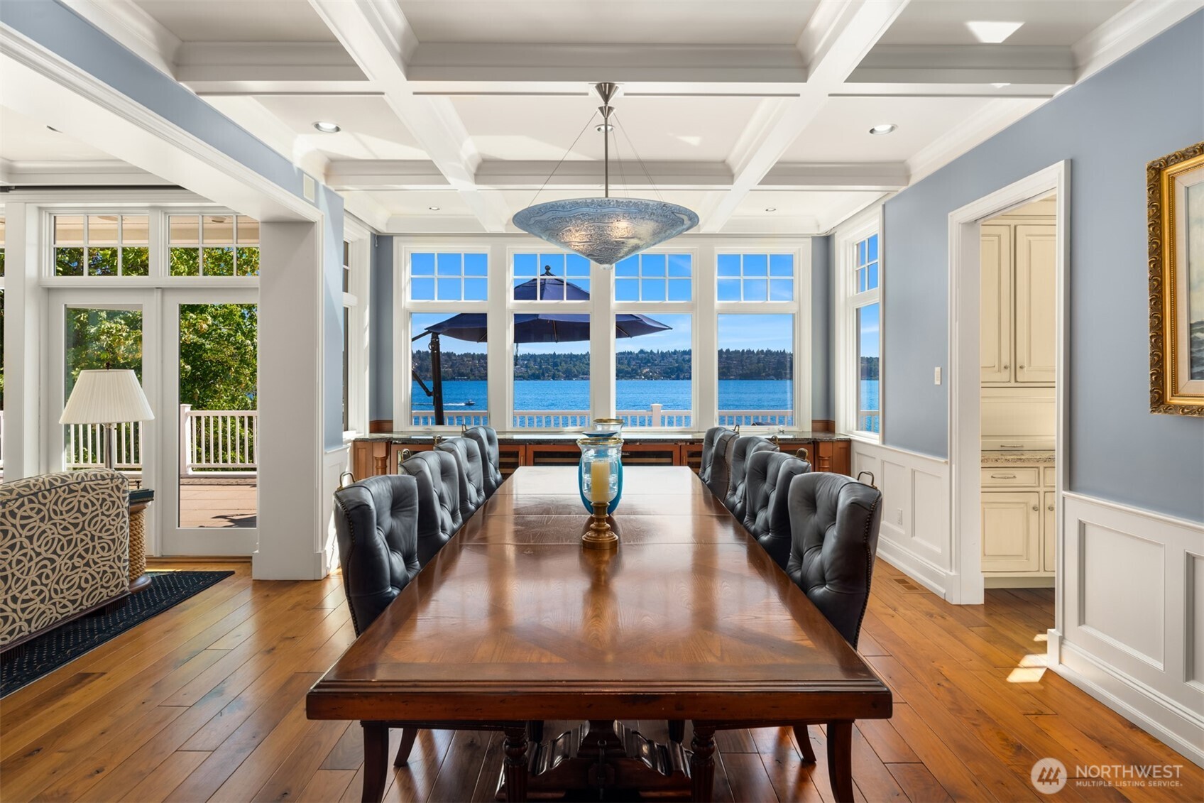8233 W Mercer Way Mercer Island WA 98040