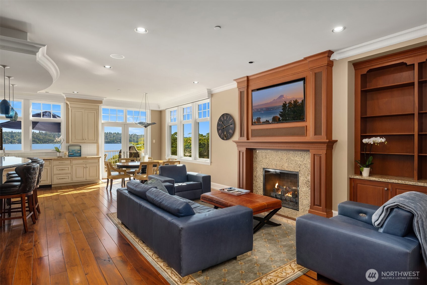 8233 W Mercer Way Mercer Island WA 98040