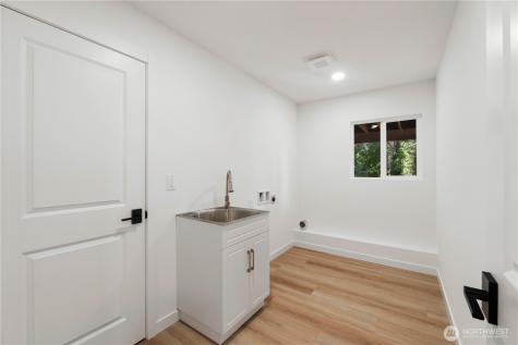 13022 15th Avenue SW Burien WA 98146