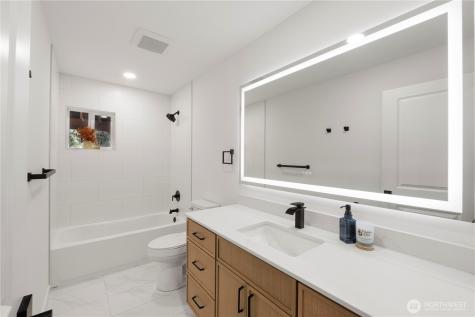 13022 15th Avenue SW Burien WA 98146