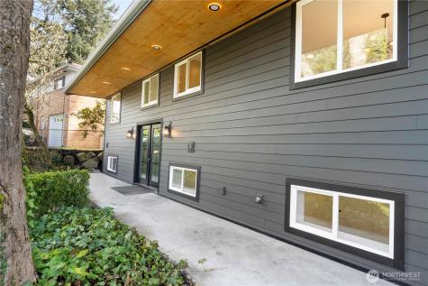 13022 15th Avenue SW Burien WA 98146