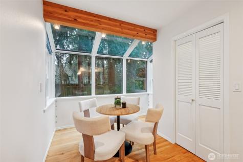 24320 SE 42nd Street Sammamish WA 98029