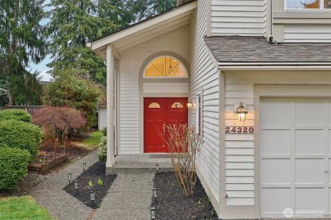 24320 SE 42nd Street Sammamish WA 98029