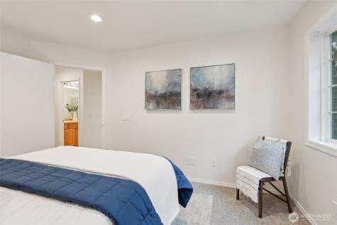 24320 SE 42nd Street Sammamish WA 98029