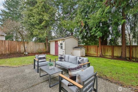 24320 SE 42nd Street Sammamish WA 98029