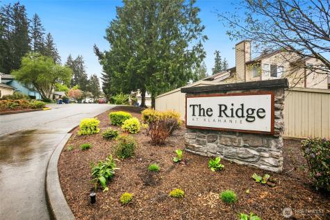 24320 SE 42nd Street Sammamish WA 98029