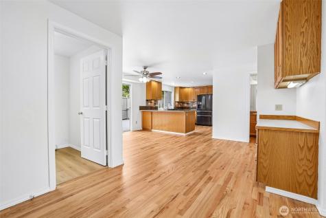 5223 68th Drive NE Marysville WA 98270