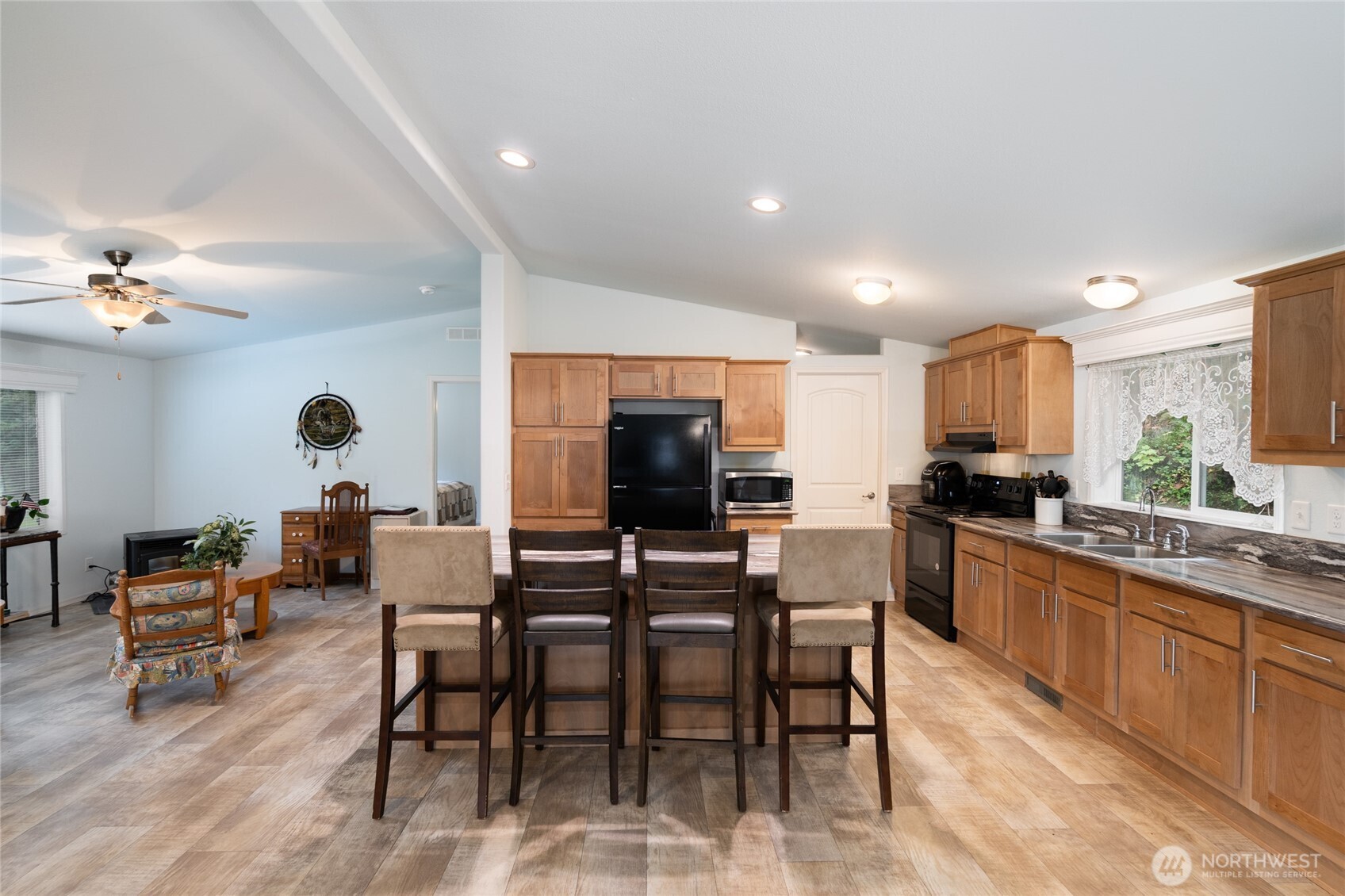 9054 W Pressentin Drive Concrete WA 98237