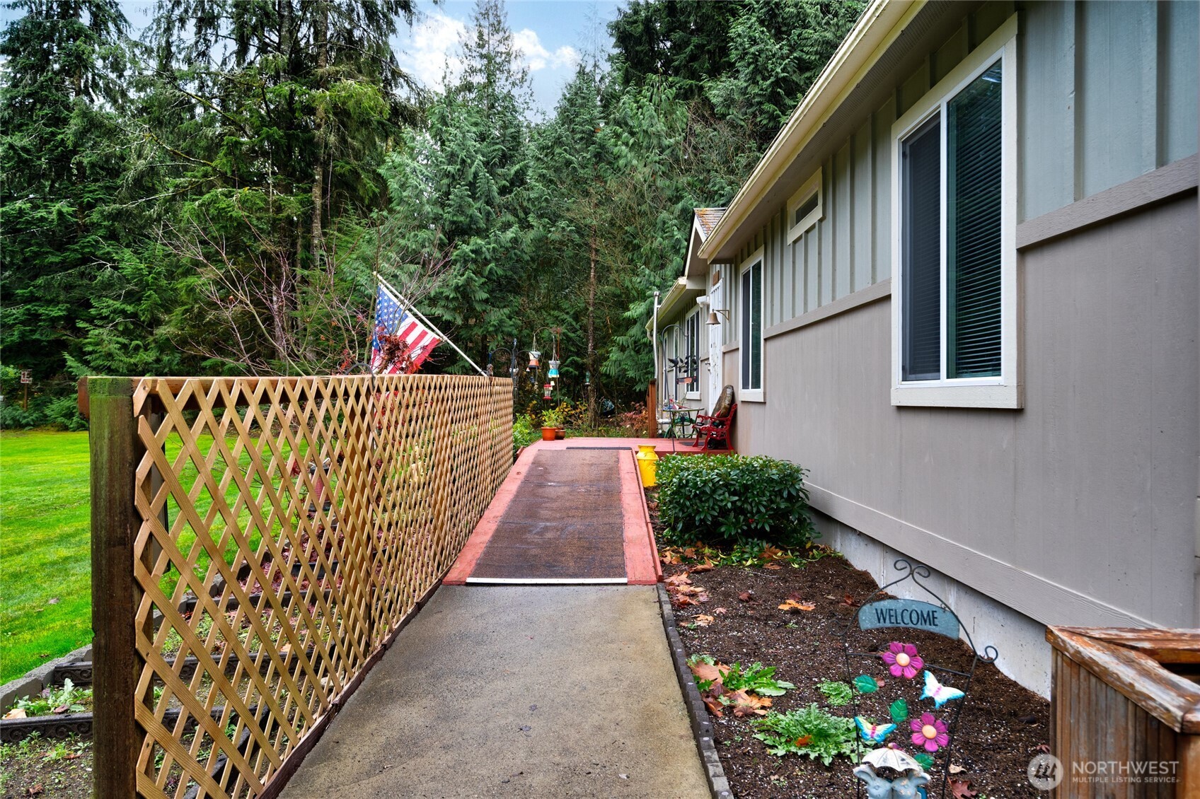 9054 W Pressentin Drive Concrete WA 98237