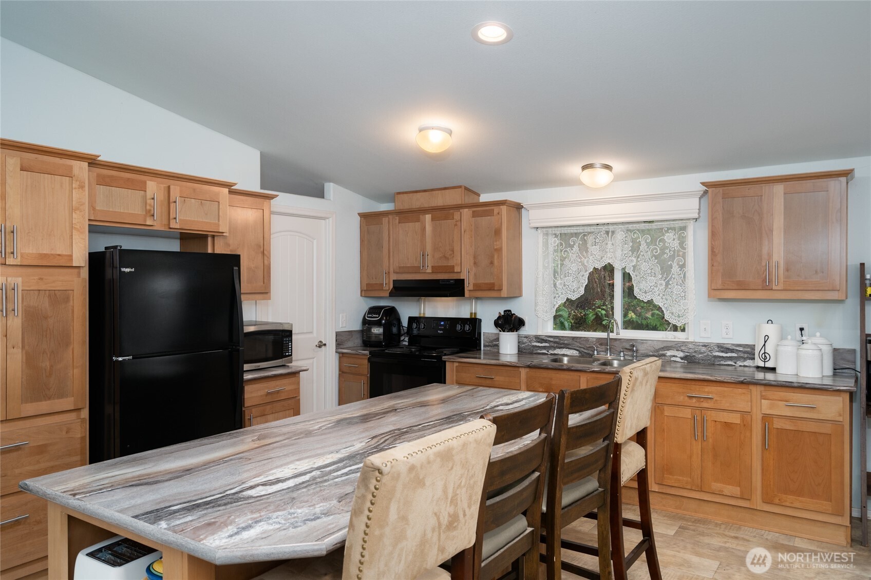 9054 W Pressentin Drive Concrete WA 98237
