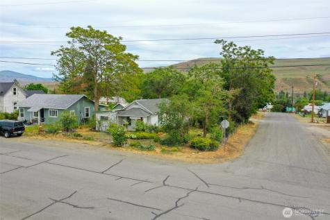 741 5th Avenue S Okanogan WA 98840