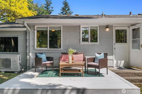 24026 54th Avenue W Mountlake Terrace WA 98043