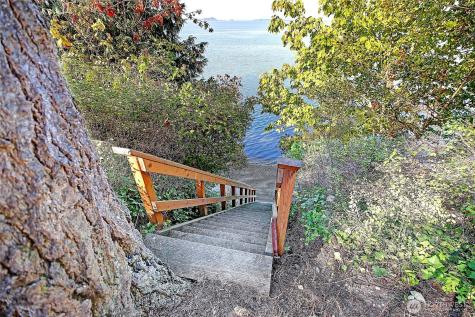 162 N Loon Asea Lane Camano Island WA 98282