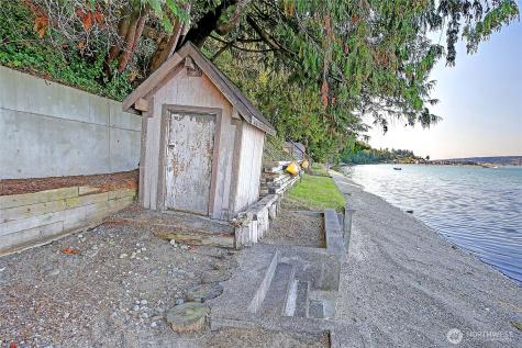 162 N Loon Asea Lane Camano Island WA 98282