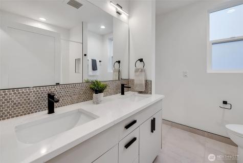 6400 Fauntleroy Way SW Seattle WA 98136