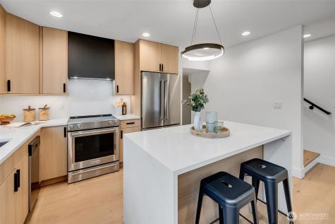 6400 Fauntleroy Way SW Seattle WA 98136