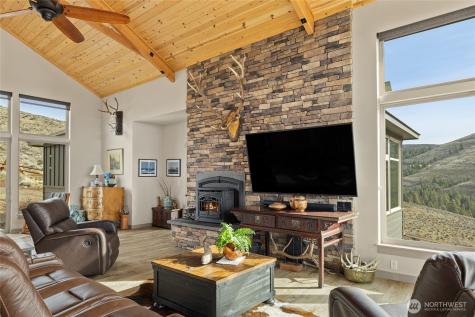 6083 Secret Canyon Road Ellensburg WA 98926