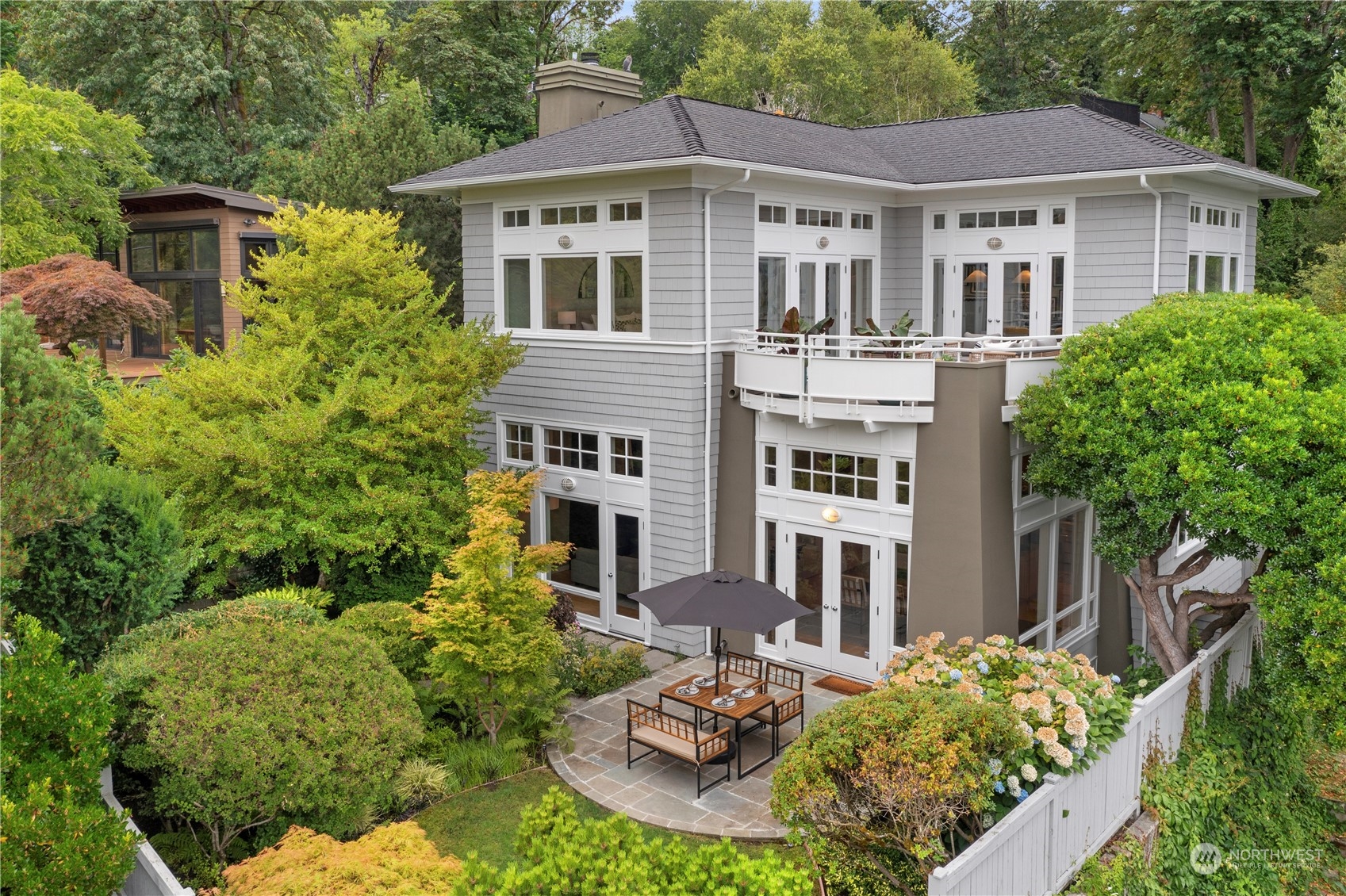 118 Lake Washington Boulevard Seattle WA 98122